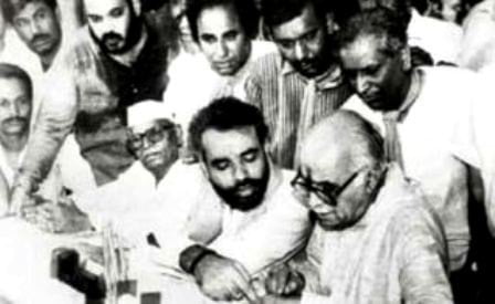 Very Old Image of Amit Shah (Back side) Narendra Modi and Advani